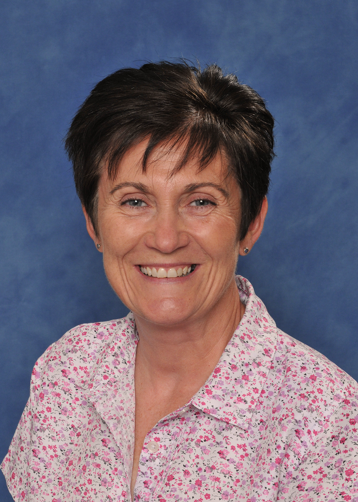 Mrs Karen Leonard