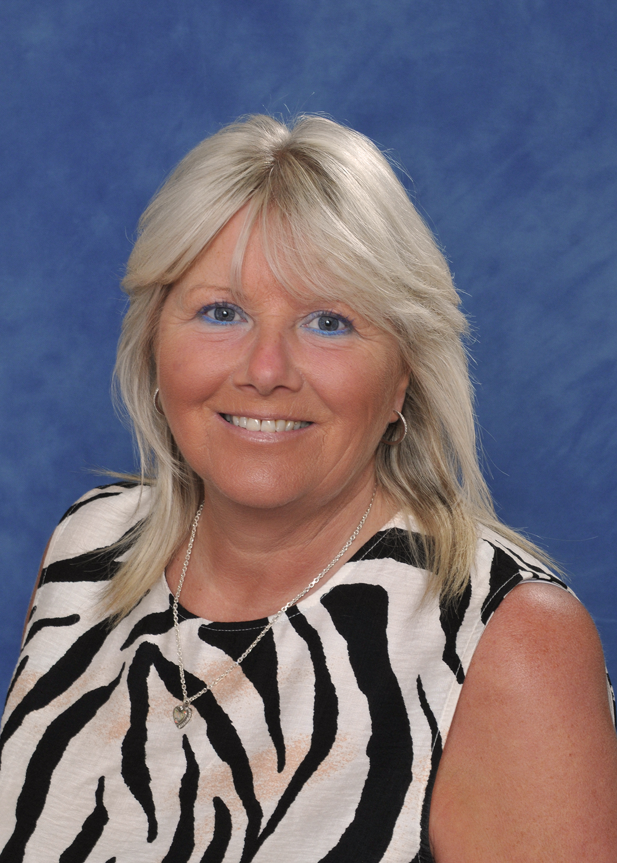 Mrs Lisa Russell